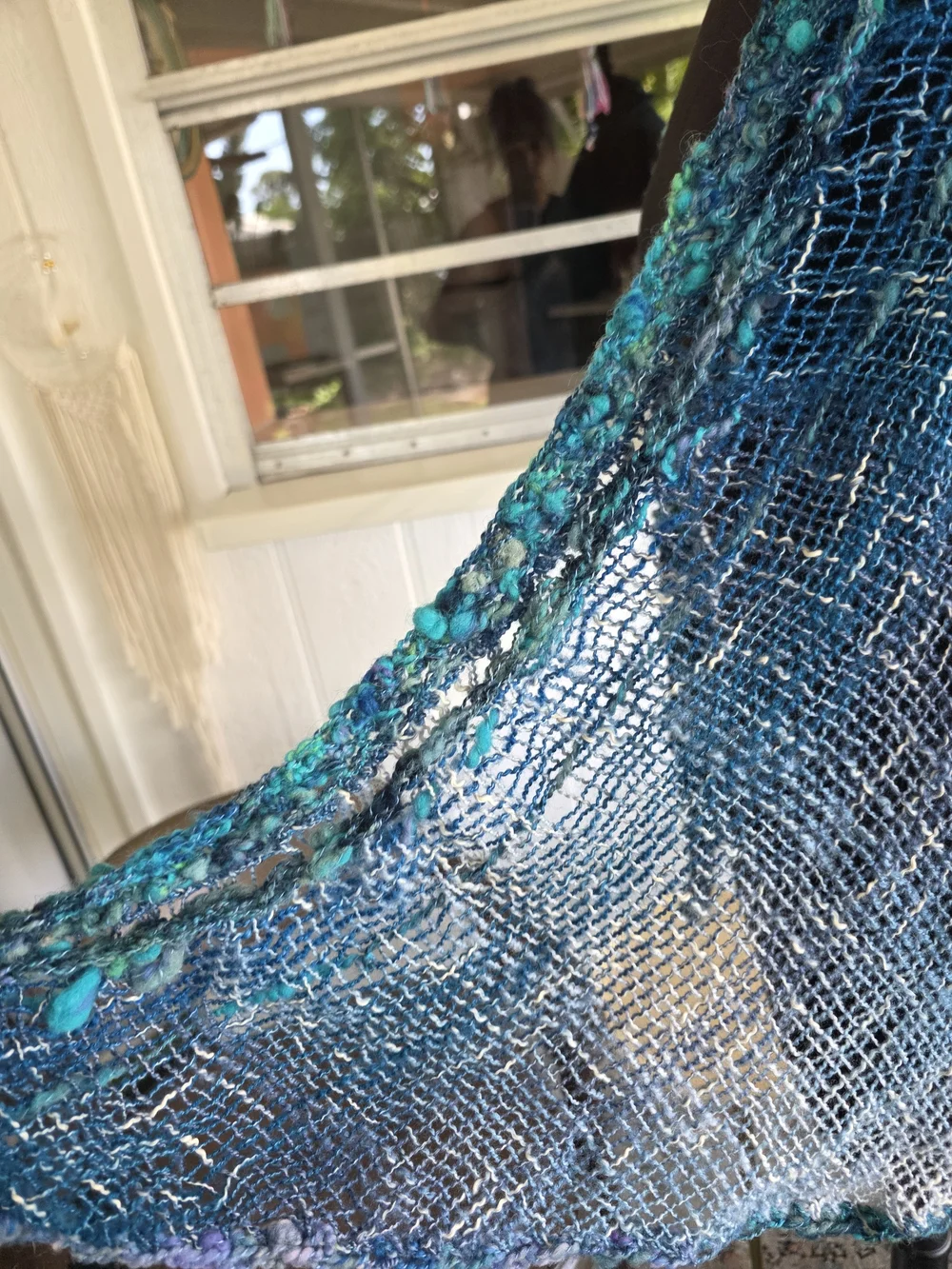 Vintage Y2K Boho Chic Triangle Shawl Blue Teal Knit Wrap Scarf Mermaidcore